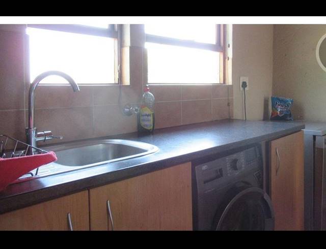 2 BEDROOM APARTMENT FOR SALE IN SUNNINGHILL